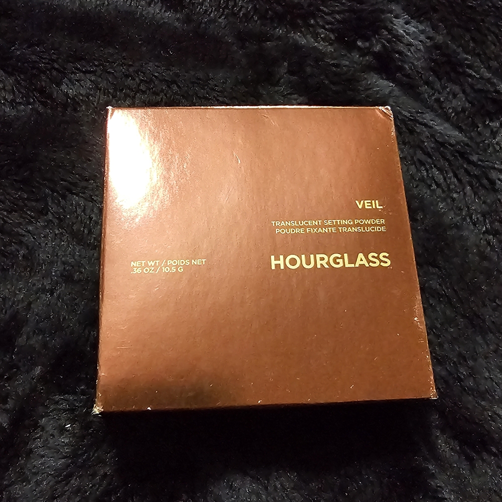 Hourglass Veil Setting Powder in Shiny Copper Box